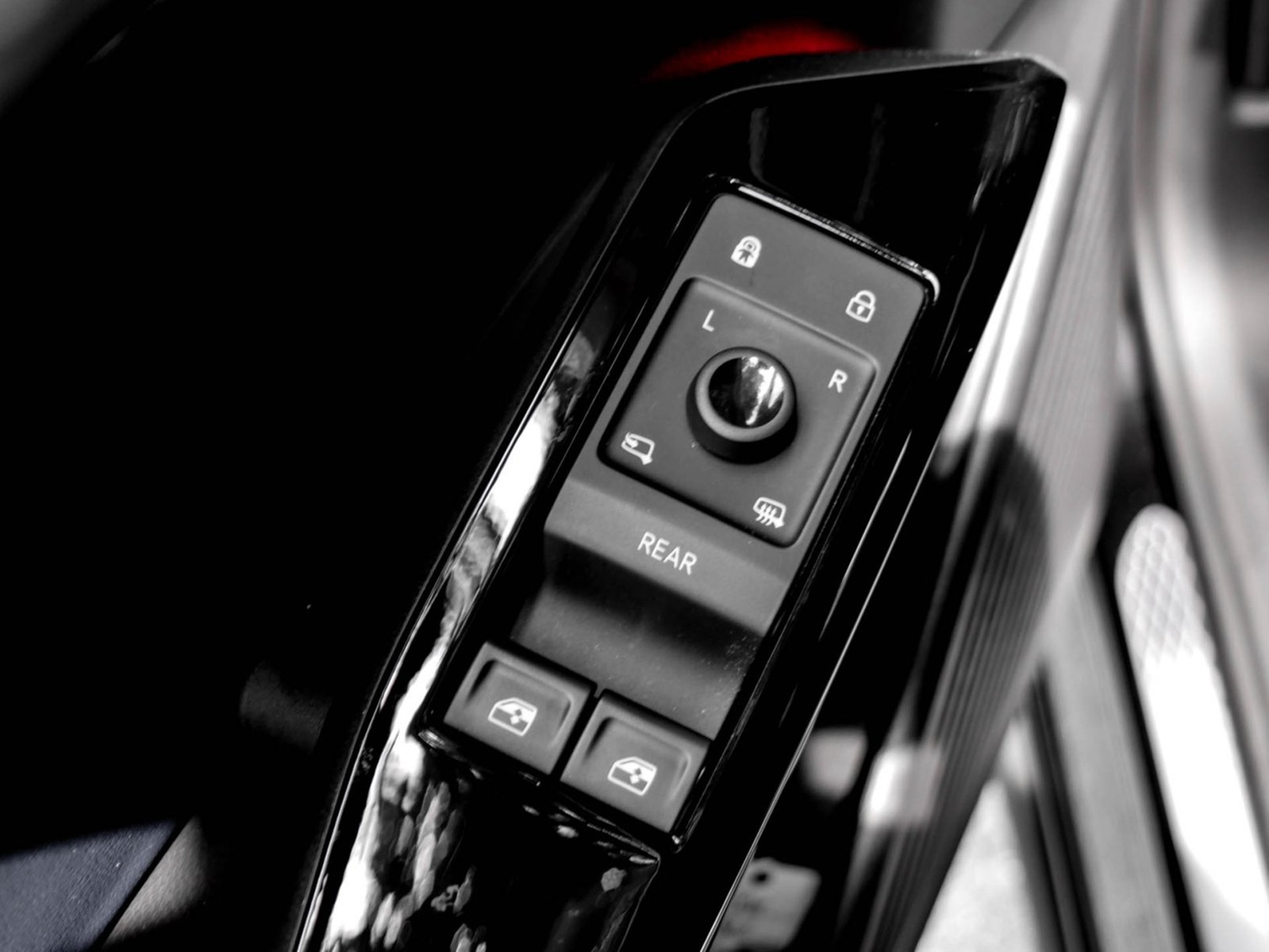 Volkswagen ID.5 GTX 4X4 WÄRMEPUMPE AHK CAM ACC LM20 NAVI