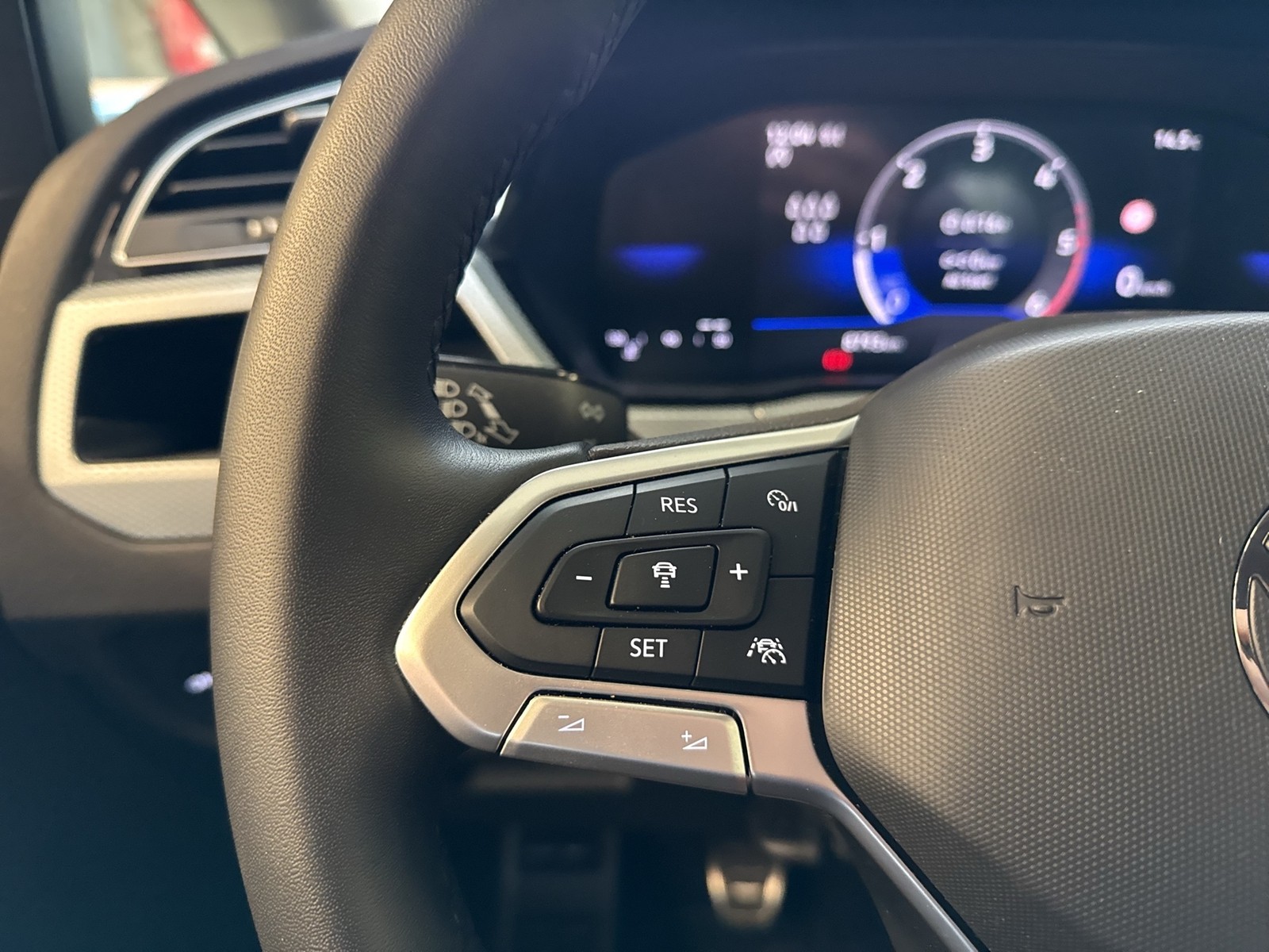 Volkswagen Touran 2.0 GOAL 7SITZE ACC CARPLAY ALU SITZHEIZ.