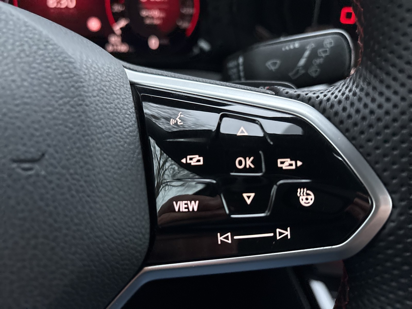 Volkswagen Golf VIII 2.0 GTI BLACK STYLE ACC KAMERA ALU18