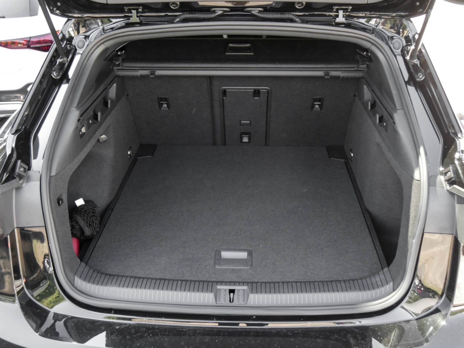 Volkswagen ID.7 Tourer GTX 4X4 WÄRMEPUMPE AHK 360°CAM LM20