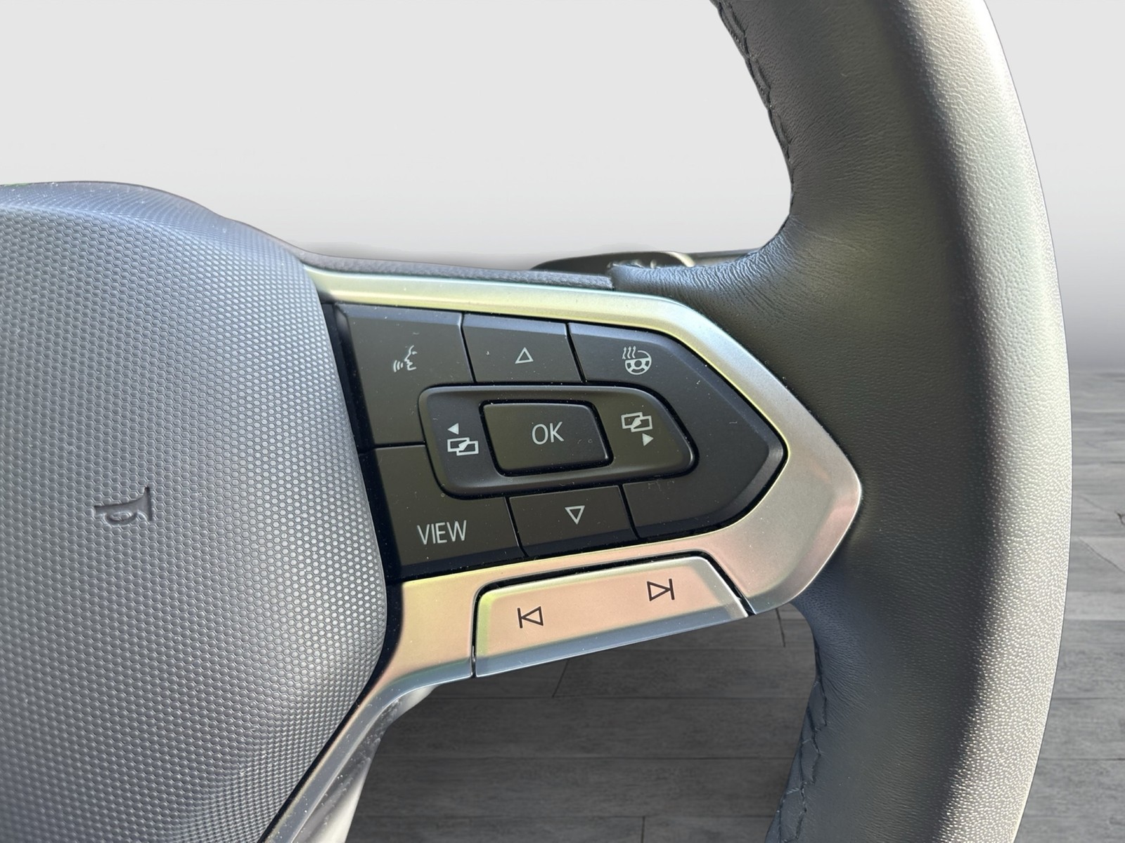 Volkswagen Golf Variant VIII 1.5 eTSI LIFE AHK ACC CARPLAY