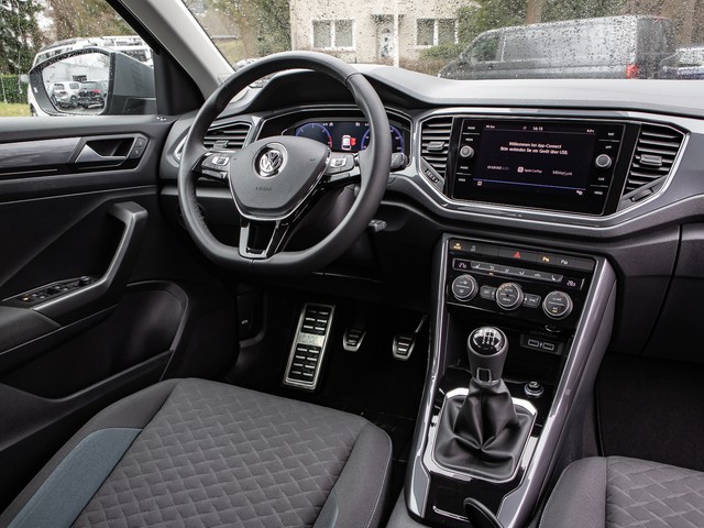 Volkswagen T-Roc 1.6 IQ.DRIVE KAMERA ACC ALU17" NAVI