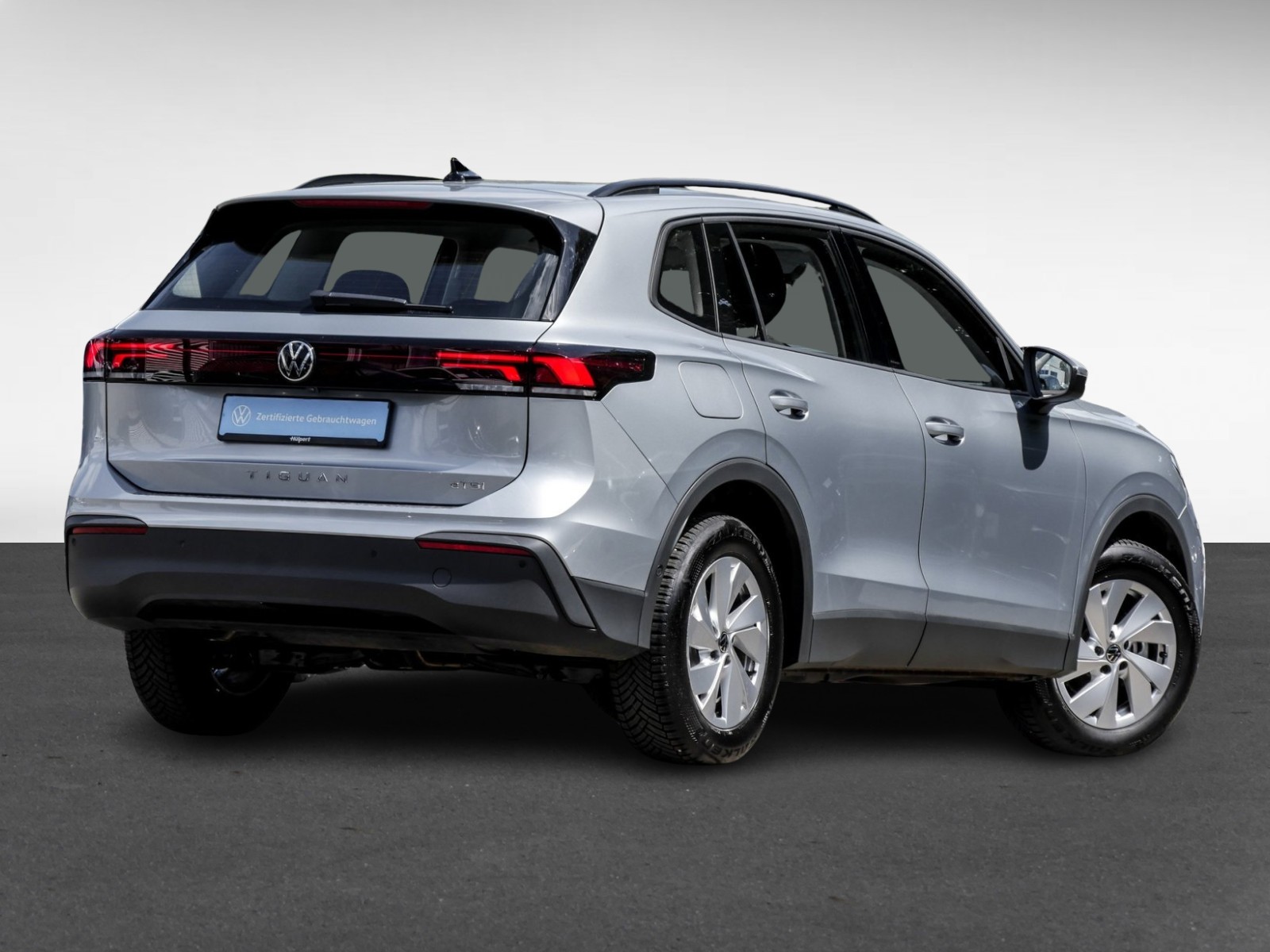 Volkswagen Tiguan 1.5 eTSI NEUES MODELL AHK CAM NAVI SITZHZ