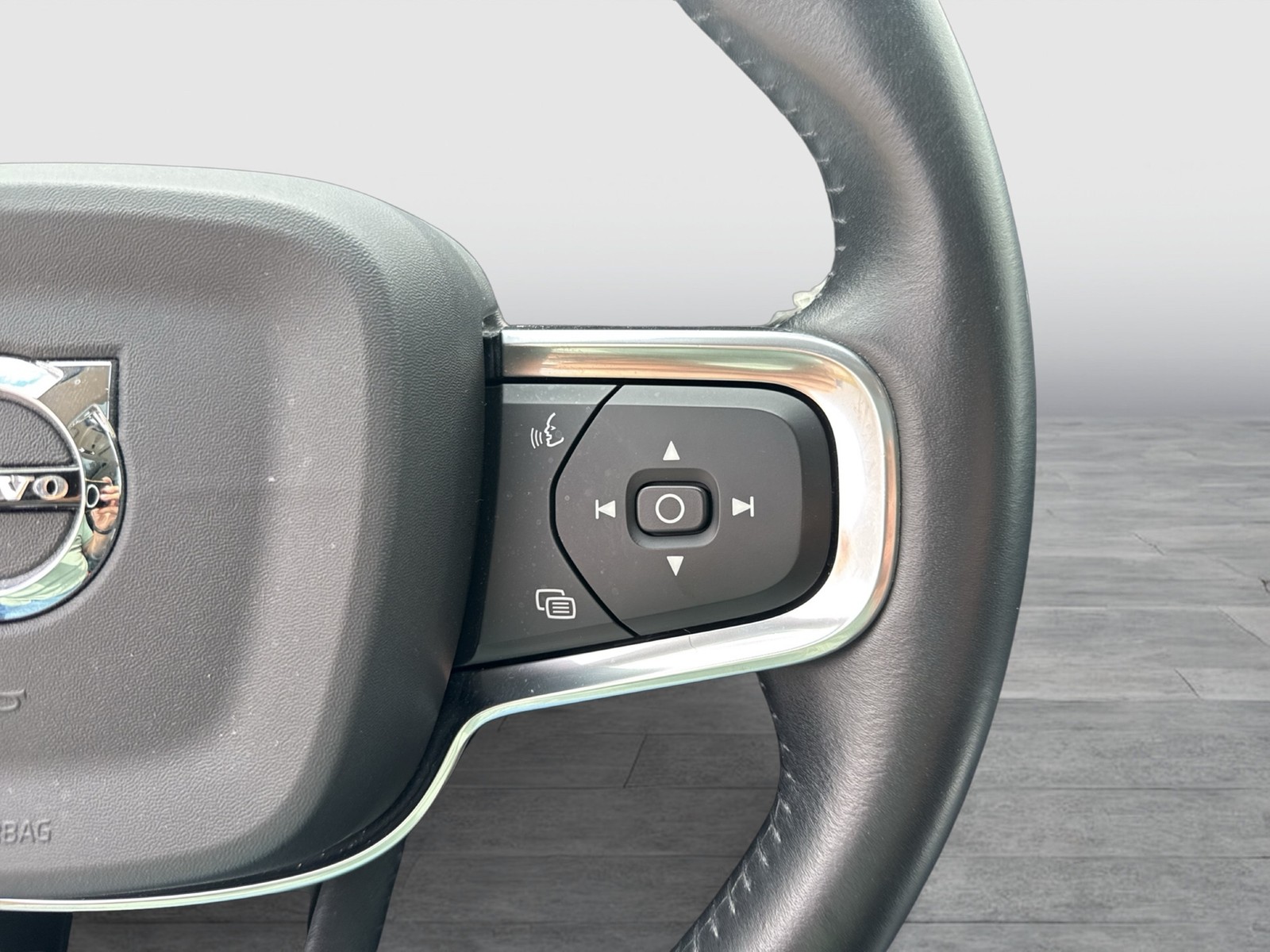 Volvo XC40 INSCRIPTION LEDER PANO KAMERA ALU19 NAVI