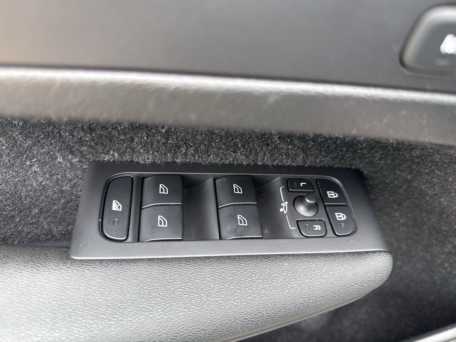 Volvo XC40 INSCRIPTION LEDER PANO KAMERA ALU19 NAVI