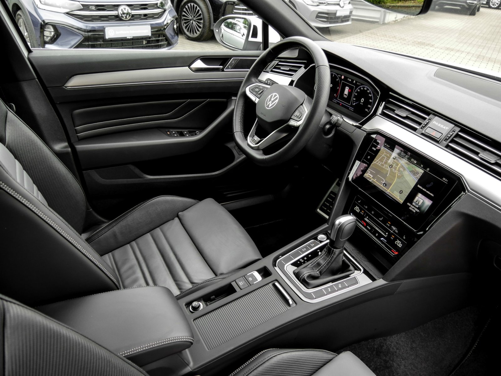 Volkswagen Passat Variant 2.0 R-LINE LEDER STANDHZ AHK LM19