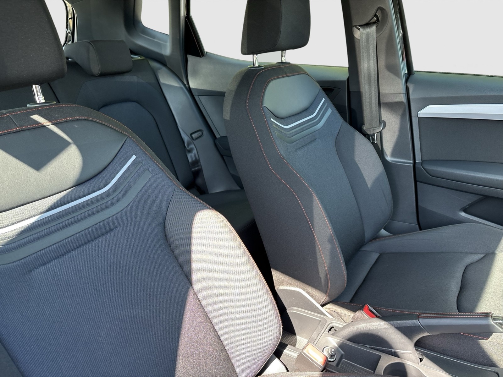 Seat Arona 1.0 FR KAMERA NAVI ALU17" SITZHEIZUNG