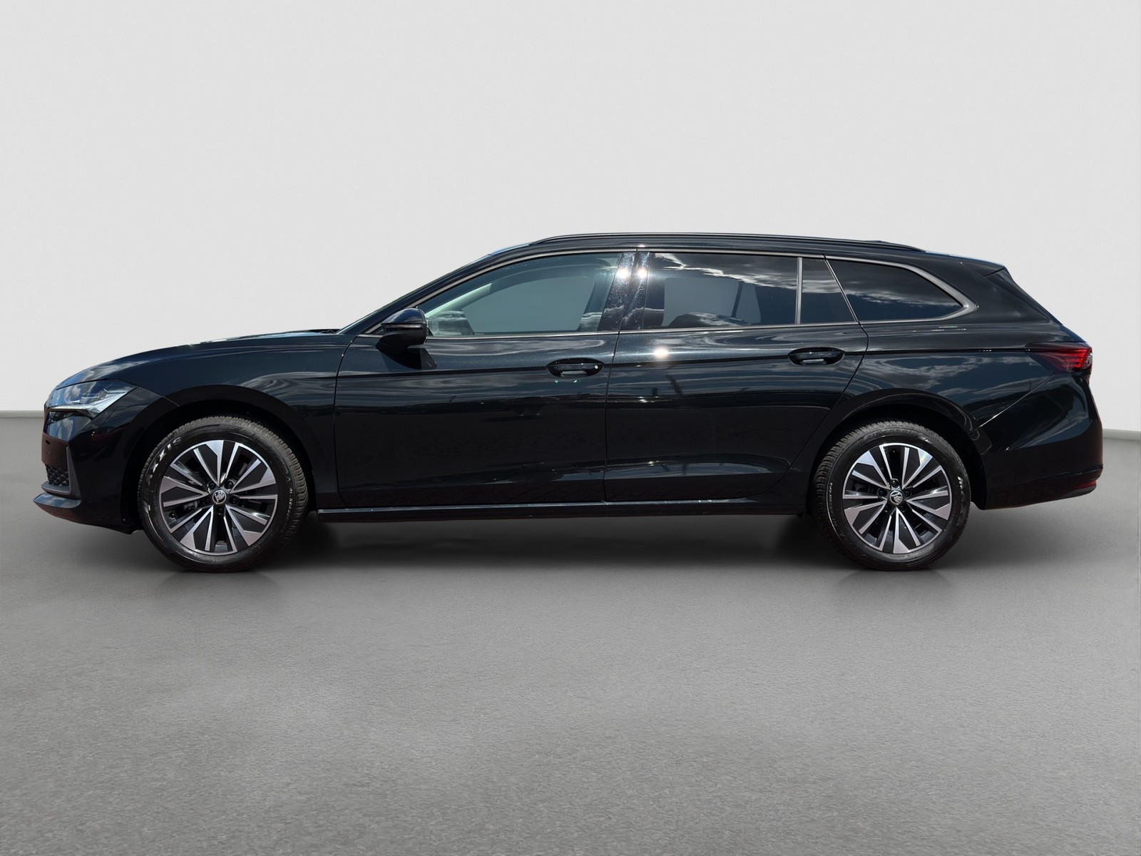 Skoda Superb Combi 1.5 eTSI SELECTION CAM ACC E-KLAPPE