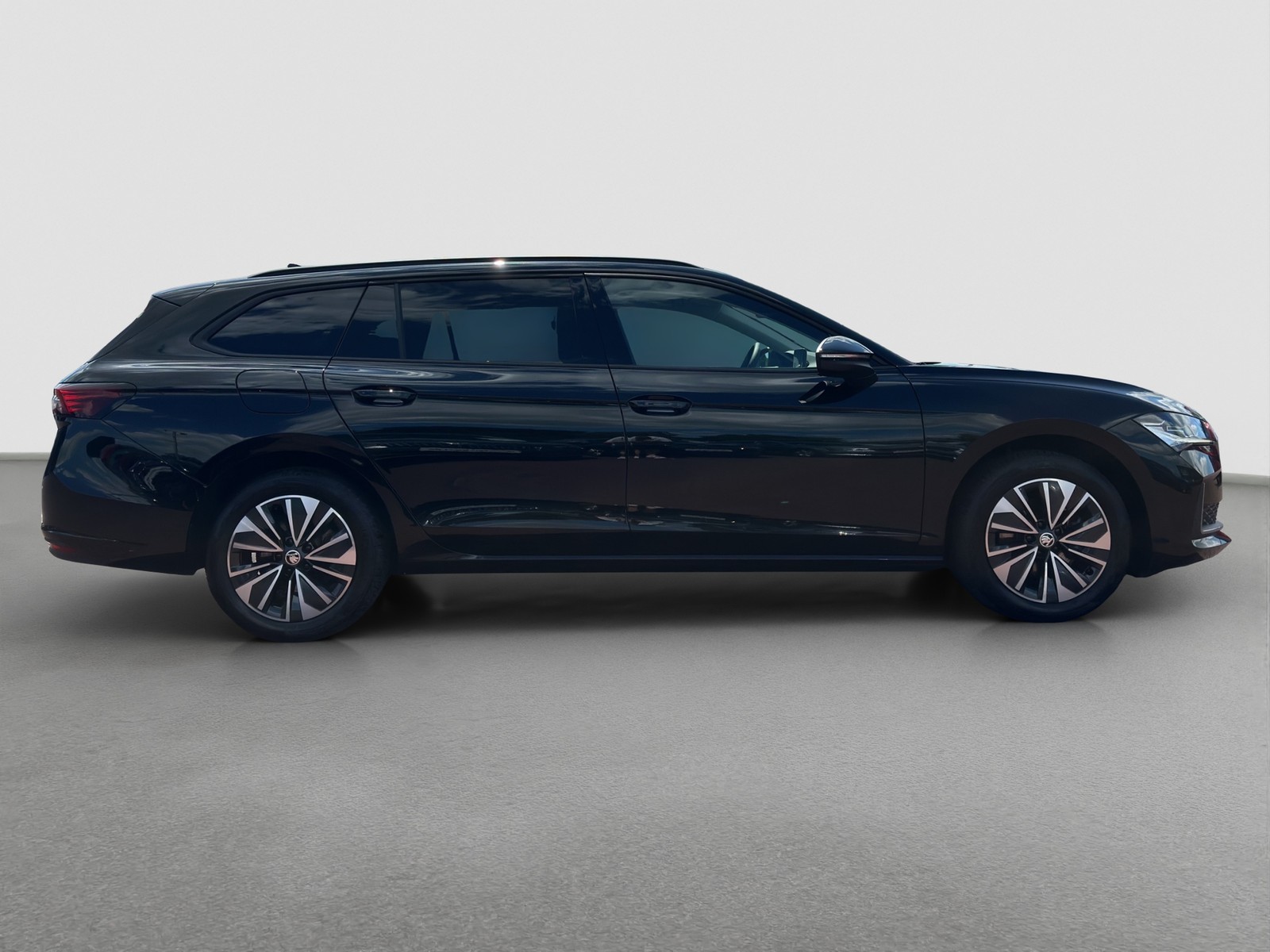 Skoda Superb Combi 1.5 eTSI SELECTION CAM ACC E-KLAPPE