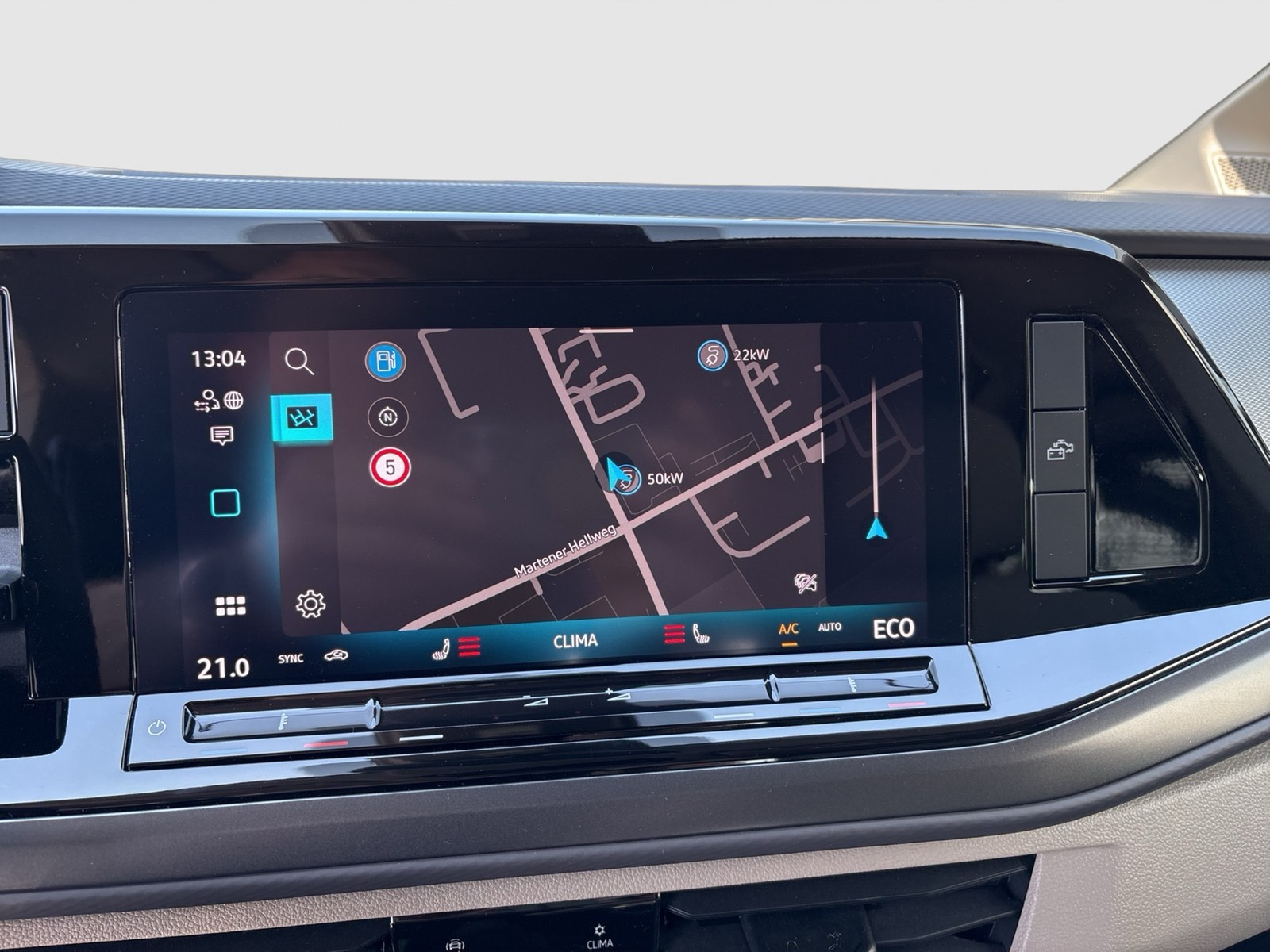 Volkswagen T7 California HYBRID Beach Tour 4M Navi StHZ 360°