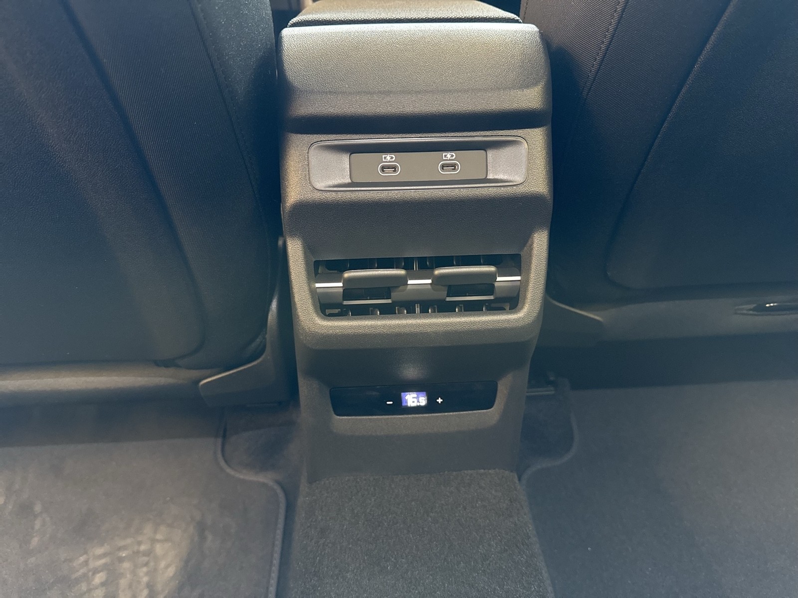 Audi Q3 advanced NEUES MODELL CAM ACC E-KLAPPE NAVI