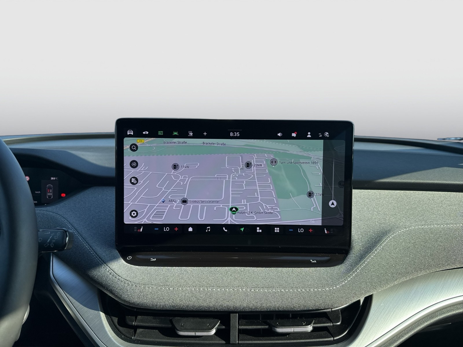 Skoda Enyaq 85 LOFT WÄRMEPUMPE AHK CAM ACC LM20 MATRIX