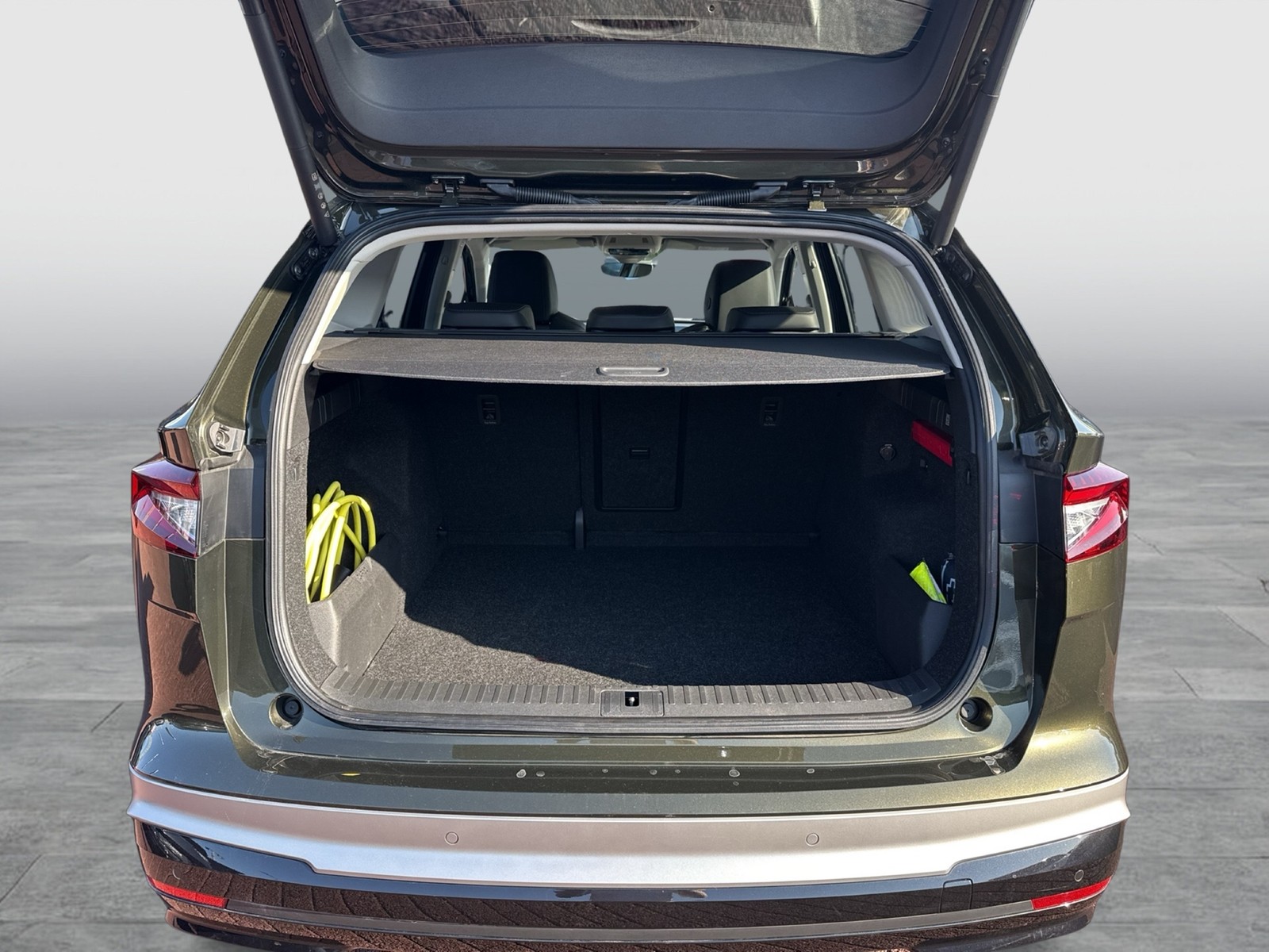 Skoda Enyaq 85 LOFT WÄRMEPUMPE AHK CAM ACC LM20 MATRIX
