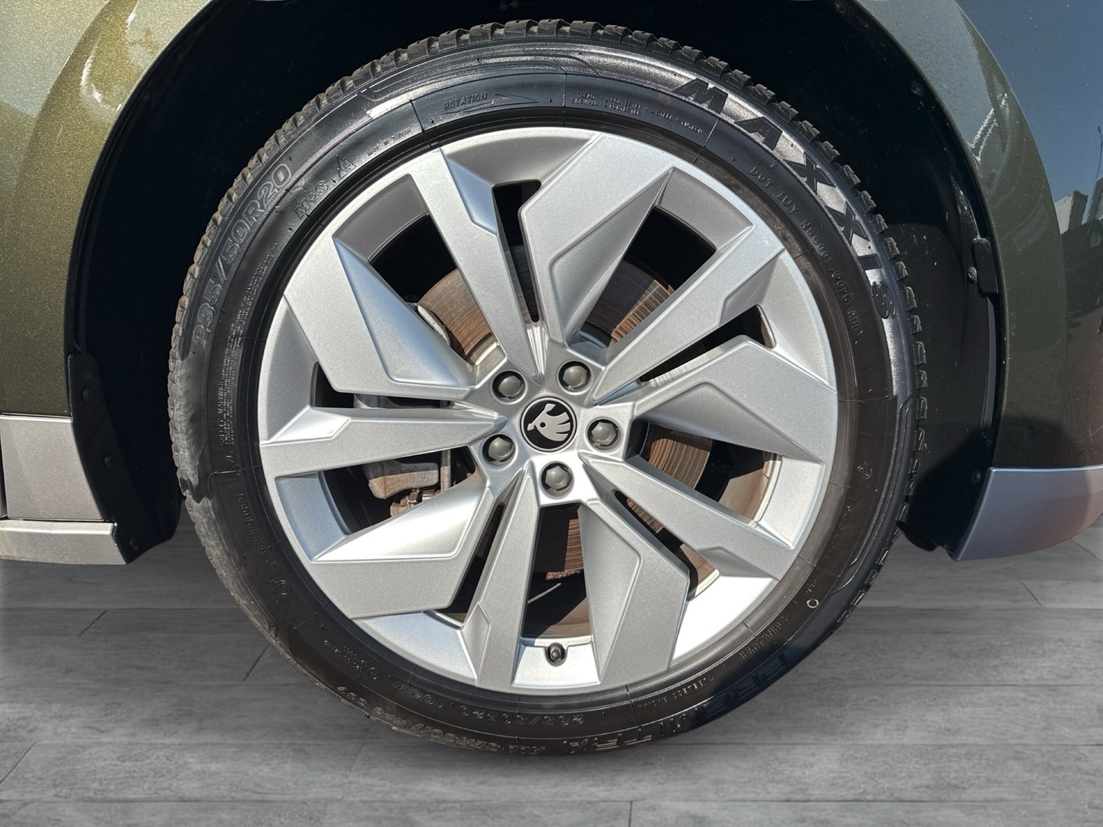 Skoda Enyaq 85 LOFT WÄRMEPUMPE AHK CAM ACC LM20 MATRIX