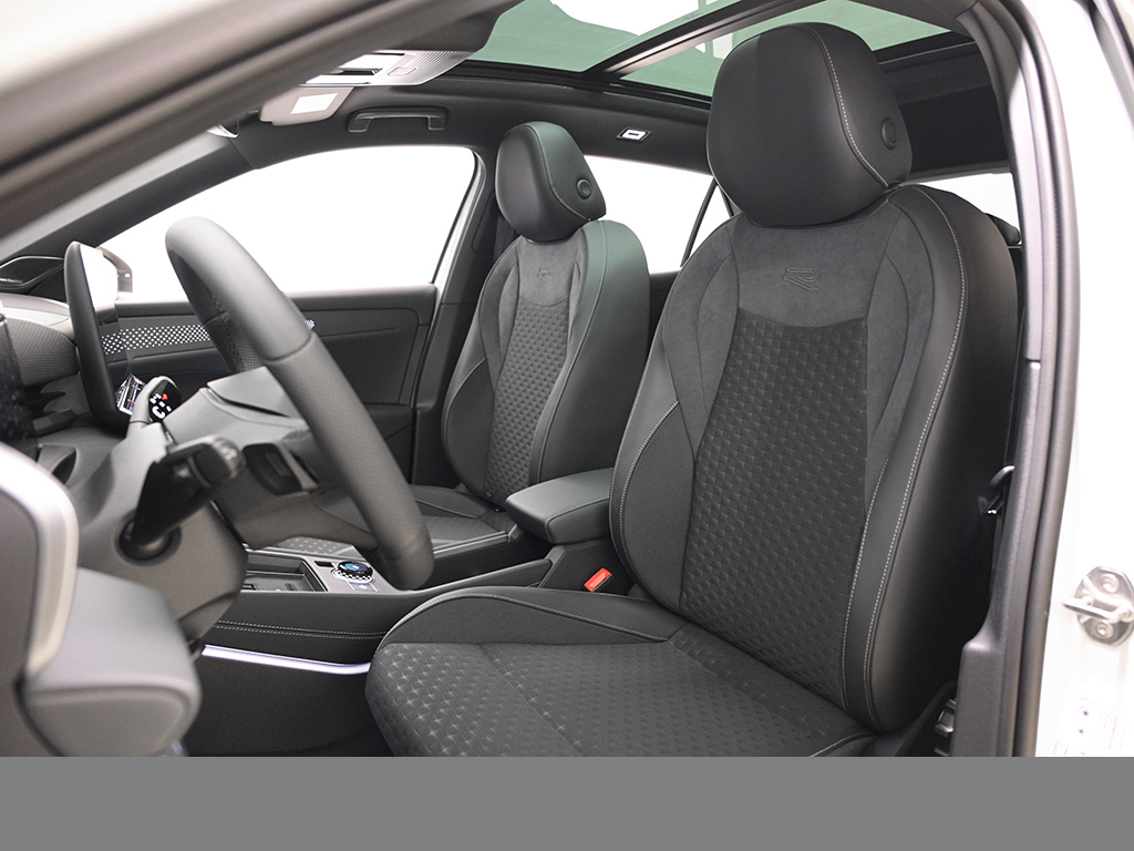 Volkswagen T-Roc 1.5 R-LINE DSG PANO eKLAPPE MATRIXLED LM20