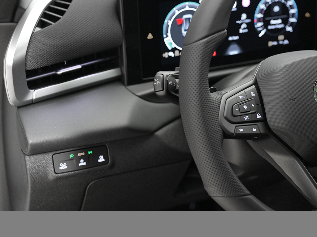 Volkswagen T-Roc 1.5 R-LINE DSG PANO eKLAPPE MATRIXLED LM20
