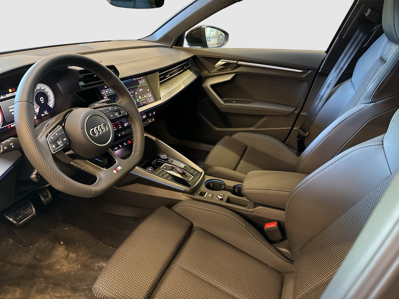 Audi A3 Sportback quattro S LINE PANO AHK CAM LM18