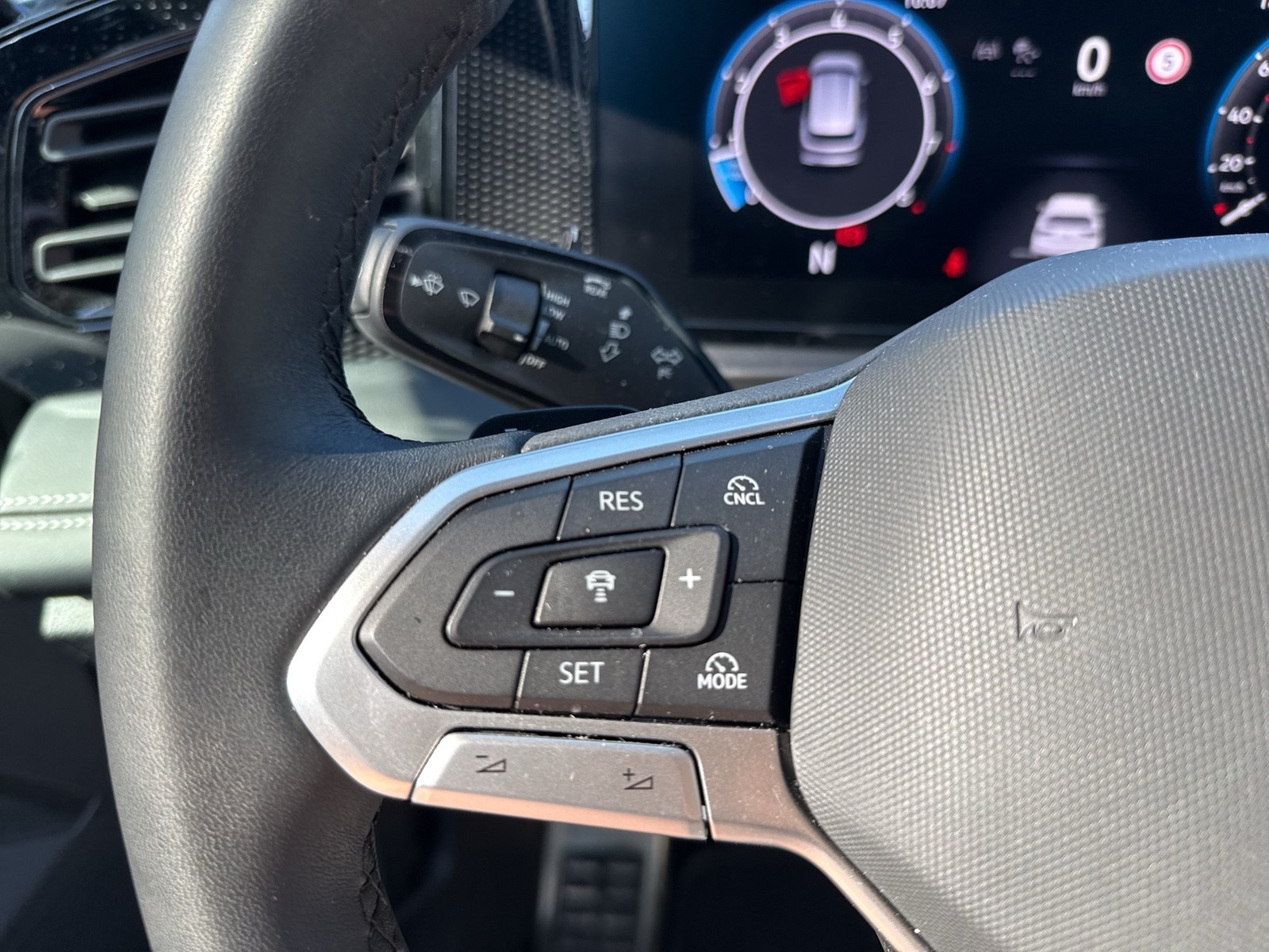 Volkswagen Tiguan 2.0 GOAL 4X4 AHK 360°CAM ACC LM18 EKLAPPE