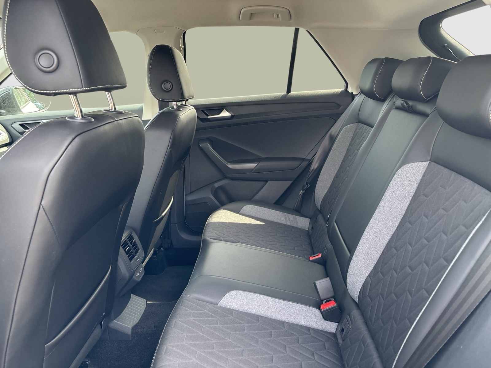 Volkswagen T-Roc 1.5 GOAL ACC LM17 NAVI CARPLAY SITZHEIZUNG