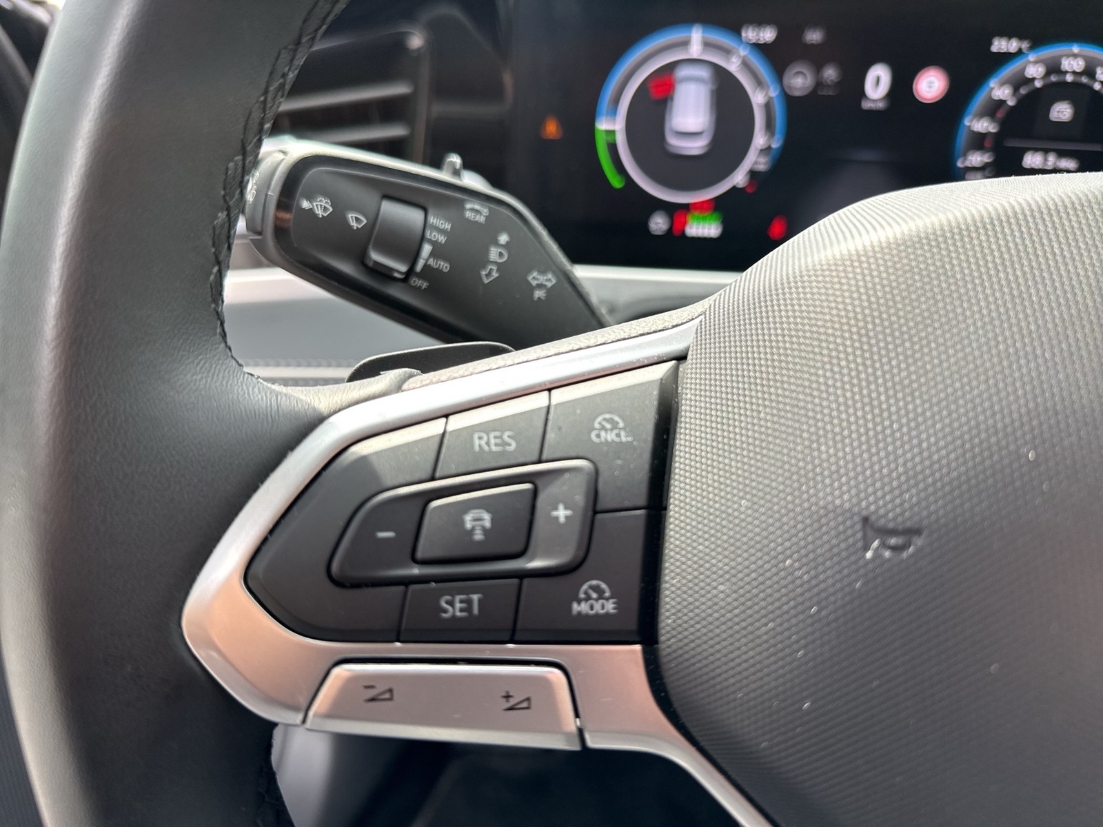 Volkswagen Passat Variant 1.5 HYBRID ELEGANCE AHK CAM ACC