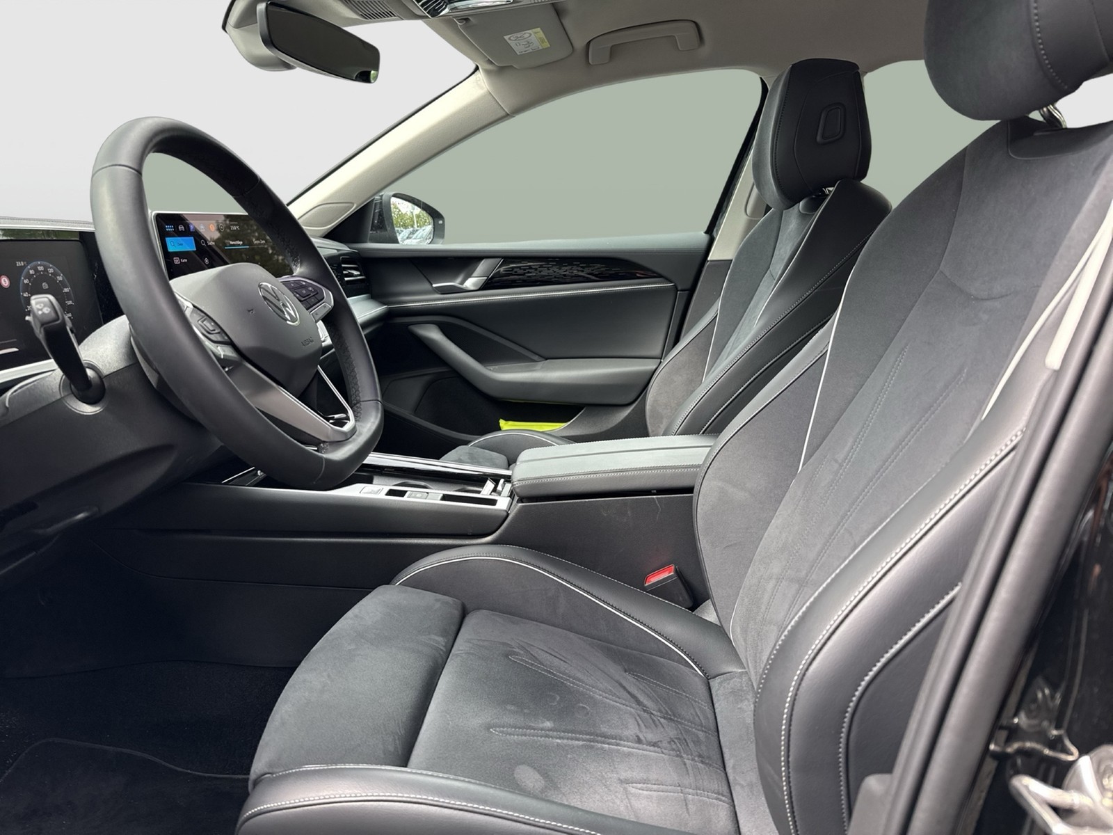 Volkswagen Passat Variant 1.5 HYBRID ELEGANCE AHK CAM ACC
