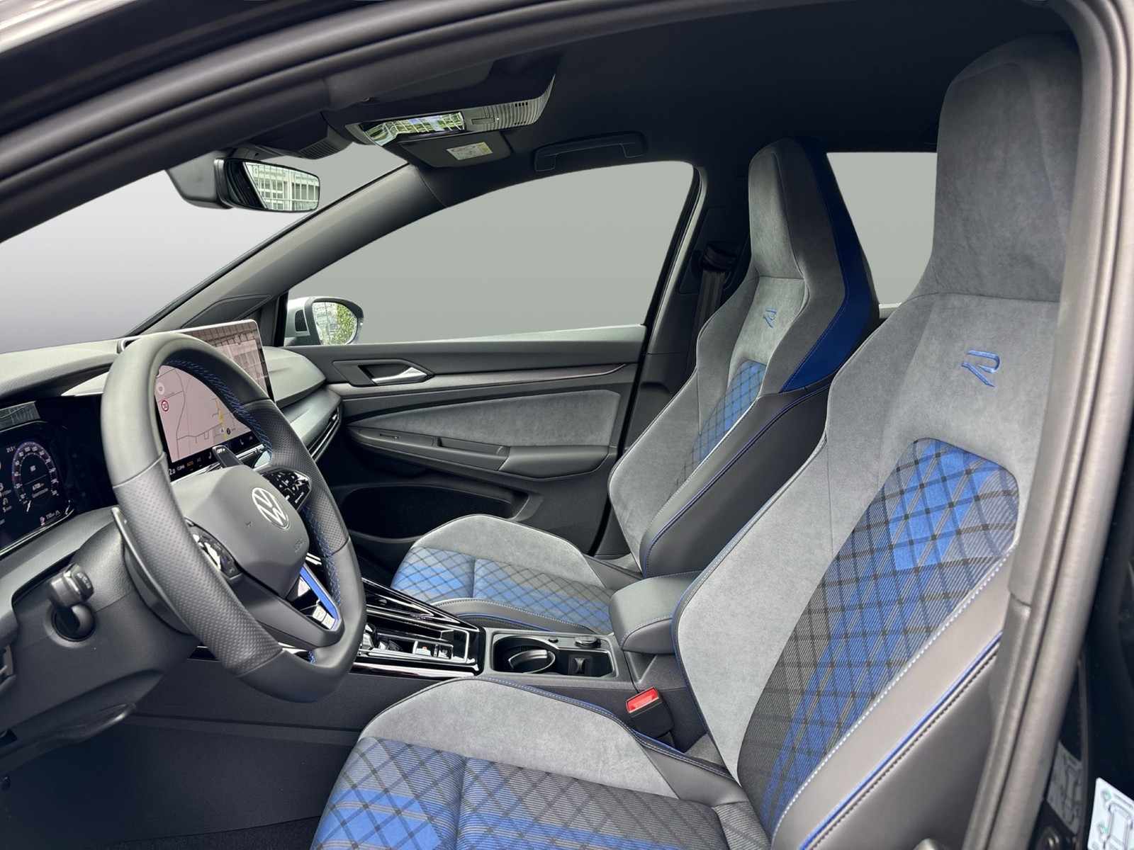 Volkswagen Golf VIII 2.0 R 4X4 CAM ACC LM18 NAVI LED+