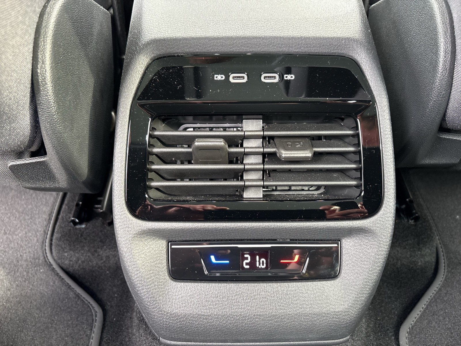 Volkswagen ID.4 Pro WÄRMEPUMPE PANO ACC LM19 MATRIX NAVI