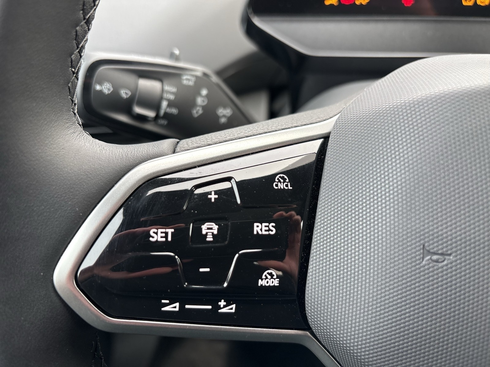 Volkswagen ID.4 Pro WÄRMEPUMPE PANO ACC LM19 MATRIX NAVI