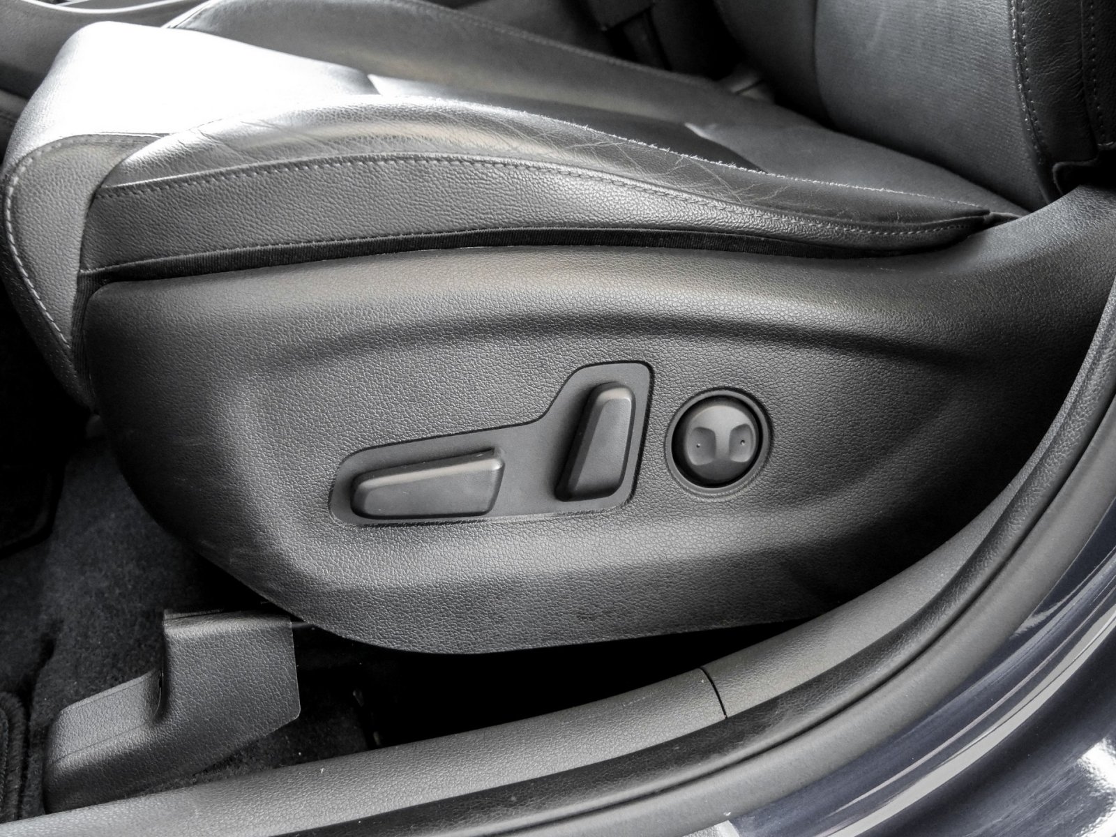 Hyundai Tucson 1.6 PREMIUM 4X4 LEDER CAM ACC LM19 NAVI