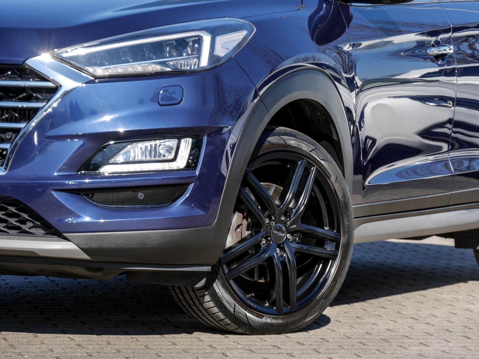 Hyundai Tucson 1.6 PREMIUM 4X4 LEDER CAM ACC LM19 NAVI