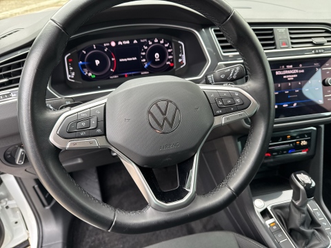 Volkswagen Tiguan 2.0 ELEGANCE 4X4 AHK 360°CAM ACC LM20
