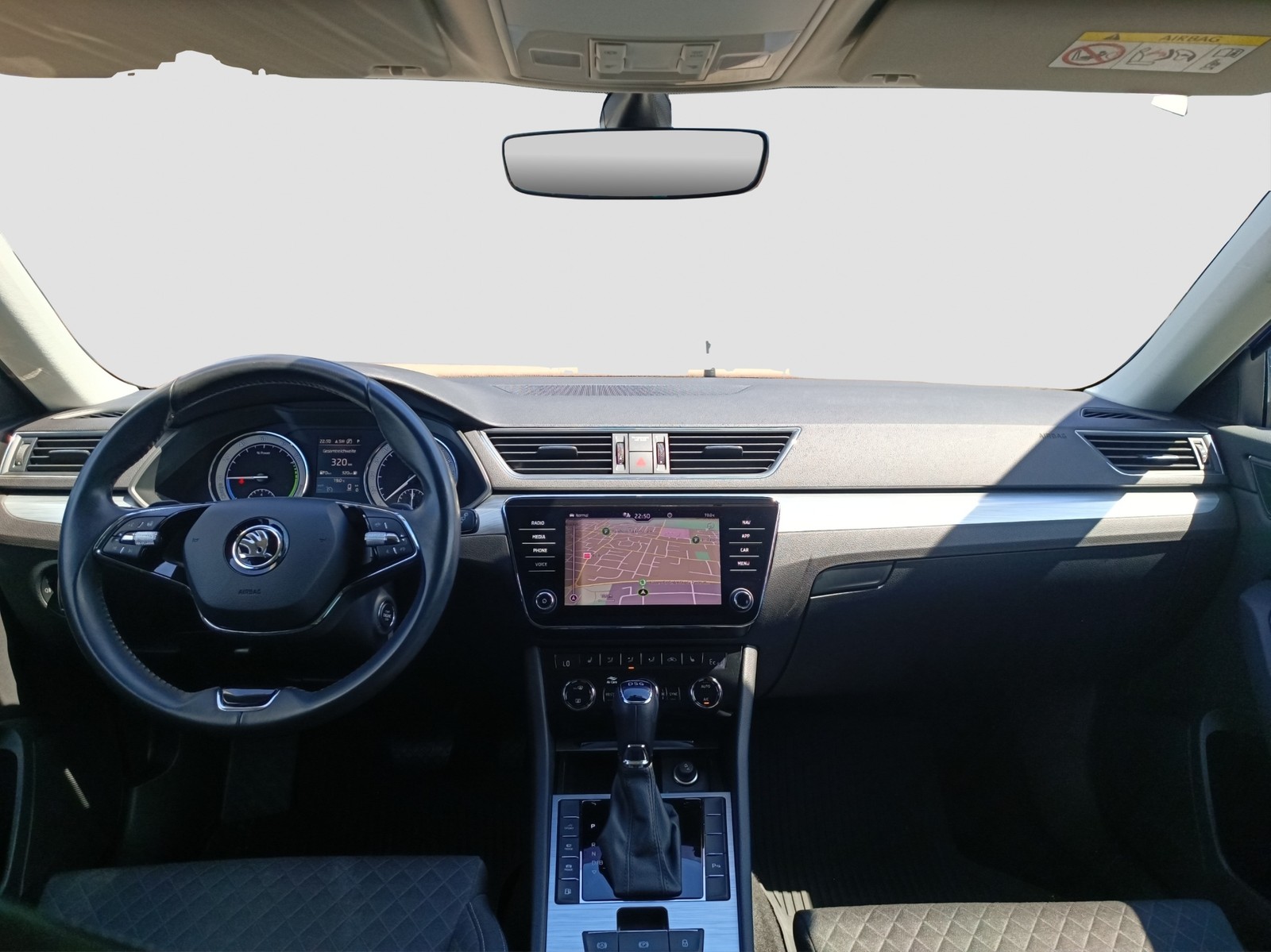 Skoda Superb Combi 1.4 iV LM19 NAVI LED SITZHEIZUNG