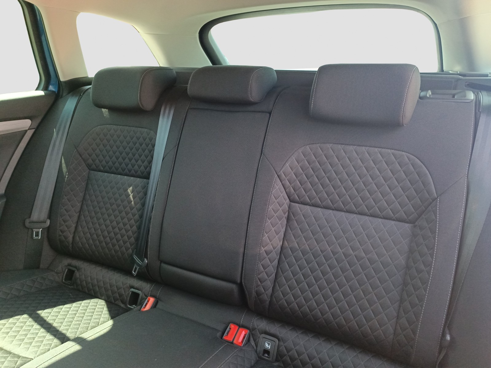 Skoda Superb Combi 1.4 iV LM19 NAVI LED SITZHEIZUNG