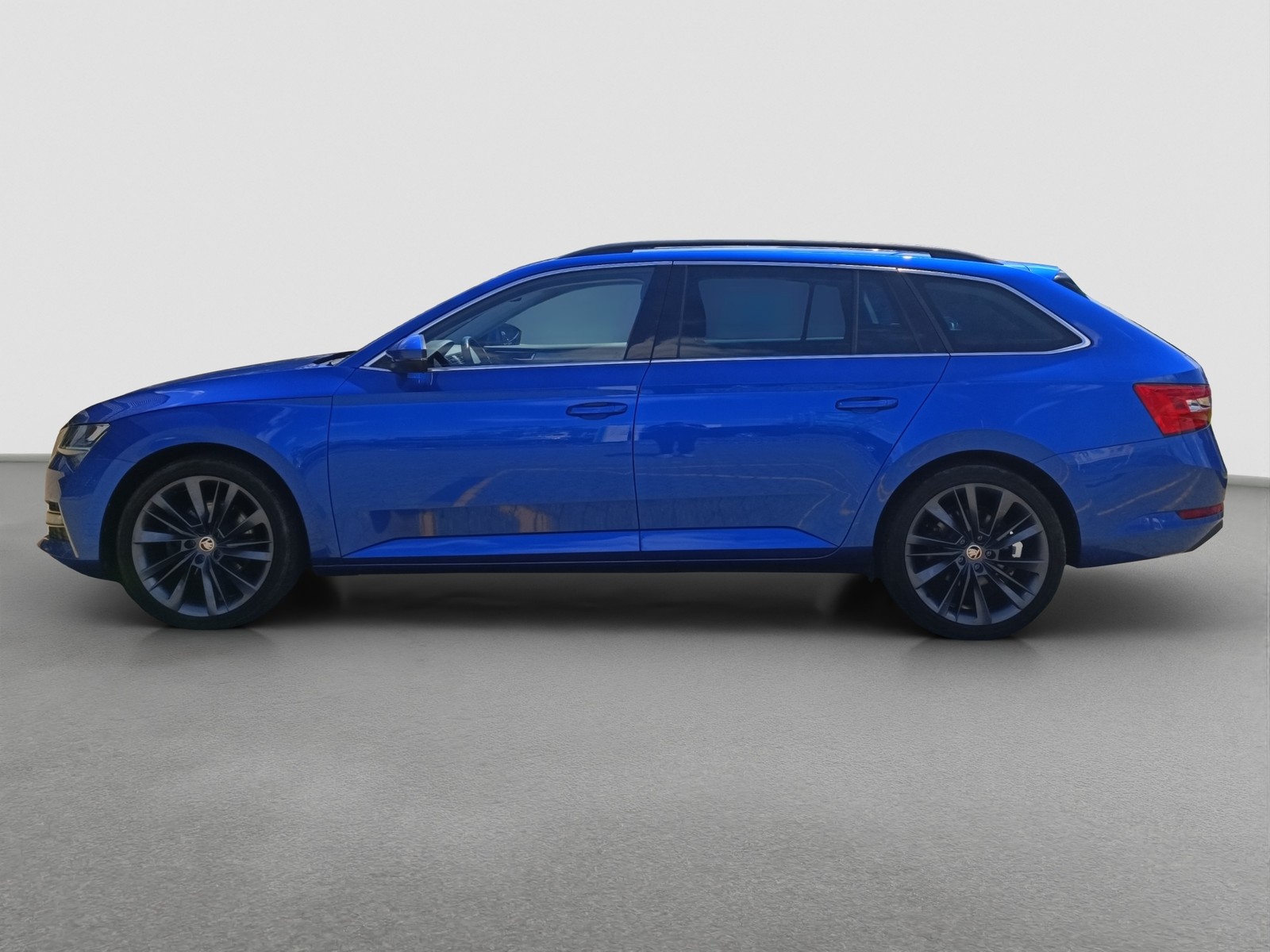 Skoda Superb Combi 1.4 iV LM19 NAVI LED SITZHEIZUNG