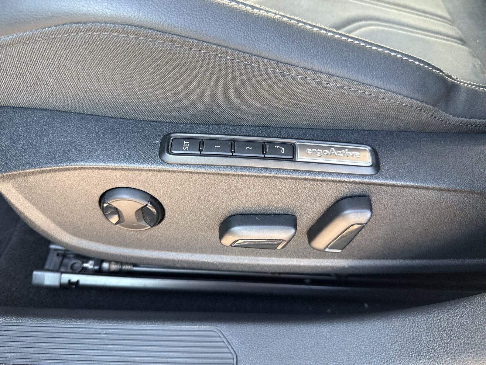 Volkswagen Golf VIII 2.0 STYLE 4X4 CAM ACC LM18 HEADUP NAVI