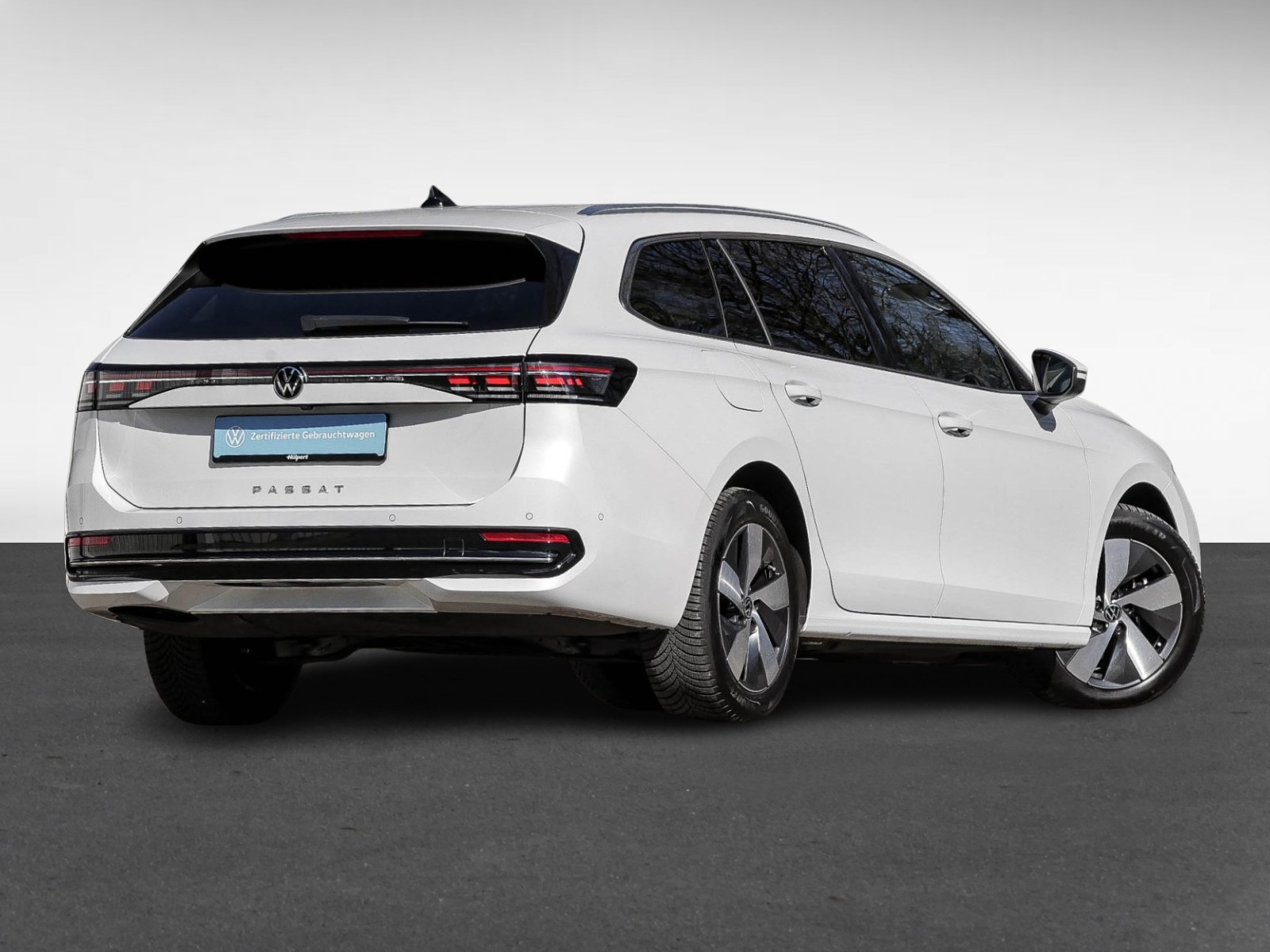 Volkswagen Passat Variant 2.0 ELEGANCE NEUES MODELL AHK CAM