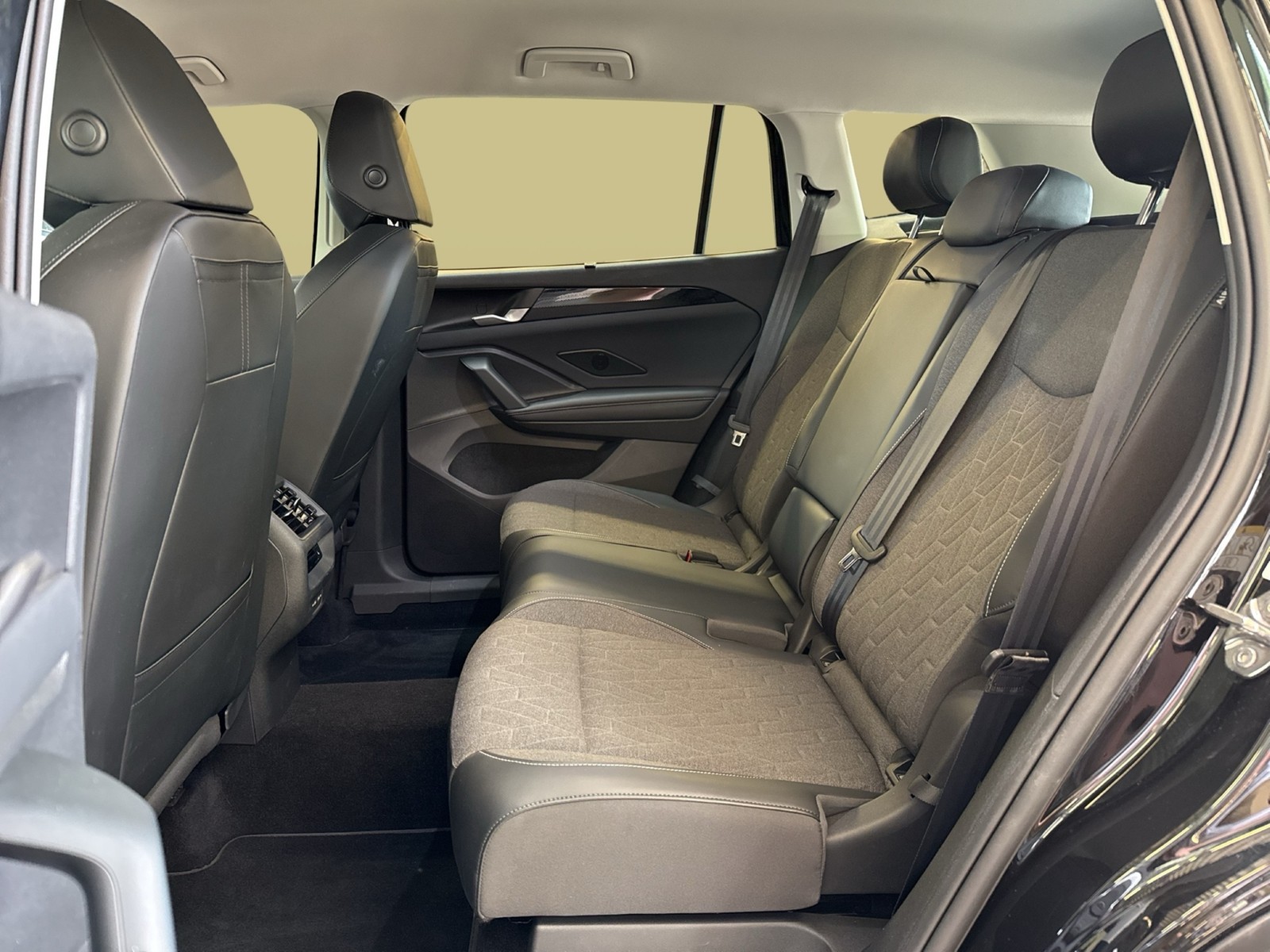 Volkswagen Tayron 1.5 HYBRID LIFE AHK CAM ACC LM18 NAVI