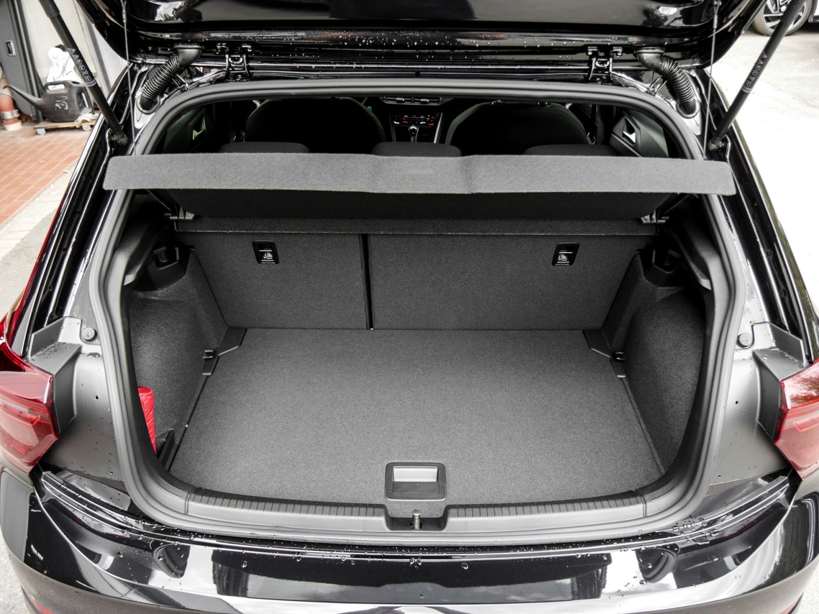 Volkswagen Polo 1.0 R-LINE CAM ACC LM17 NAVI CARPLAY SITZHZ