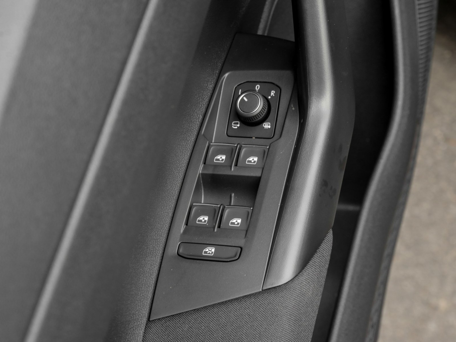 Volkswagen Polo 1.0 R-LINE CAM ACC LM17 NAVI CARPLAY SITZHZ