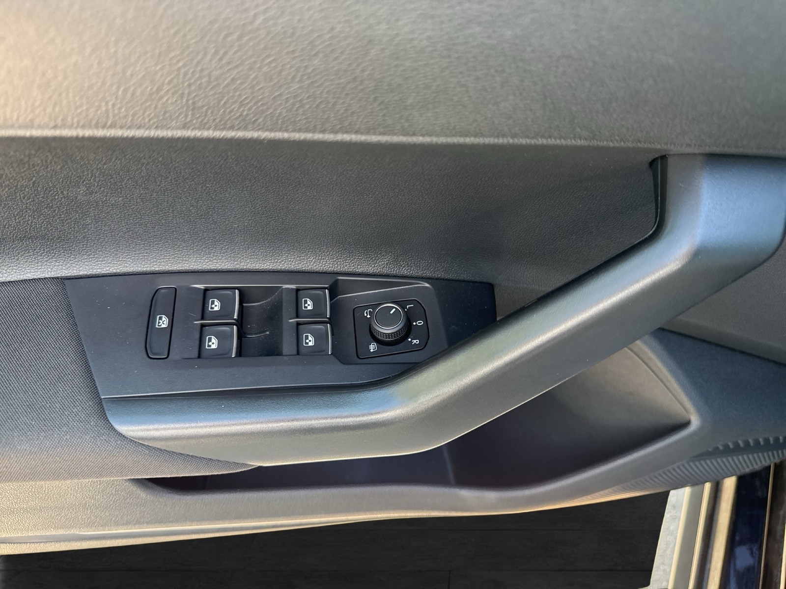 Volkswagen Polo 1.0 R-LINE CAM ACC LM17 NAVI CARPLAY SITZHZ