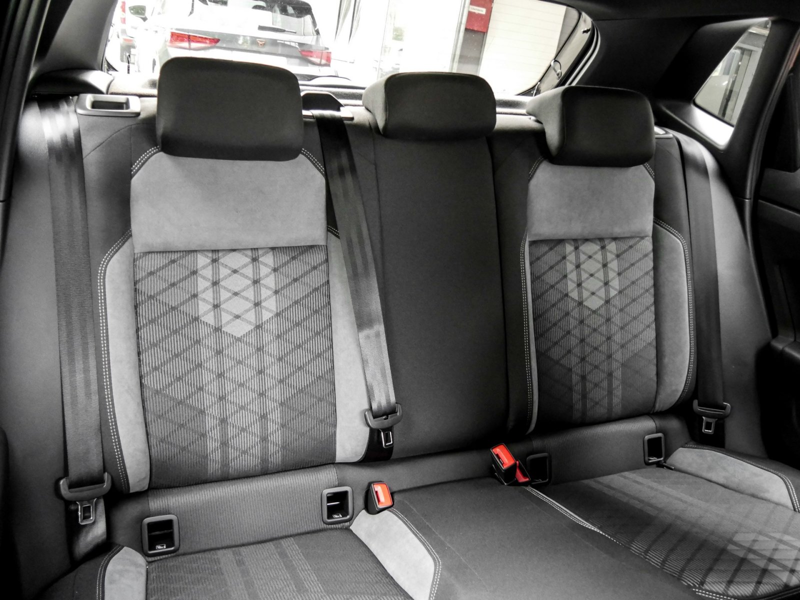 Volkswagen Polo 1.0 R-LINE CAM ACC LM17 NAVI CARPLAY SITZHZ