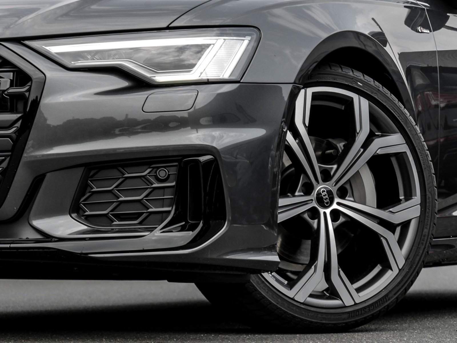 Audi A6 Avant 45 quattro S LINE PANO B&O AHK LM21