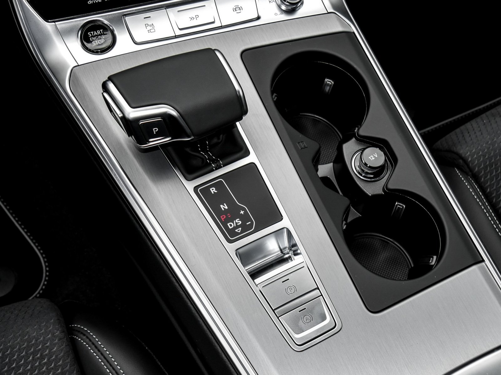 Audi A6 Avant 45 quattro S LINE PANO B&O AHK LM21