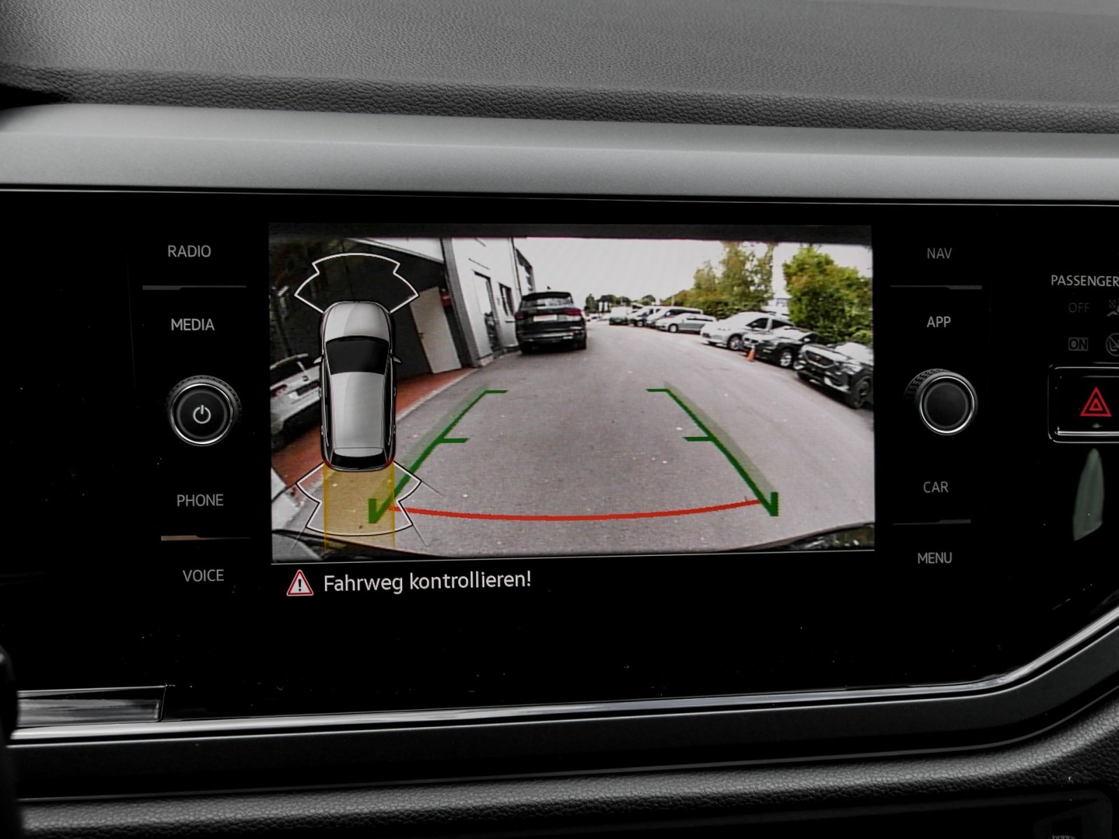 Volkswagen Polo 1.0 R-LINE CAM ACC LM17 NAVI CARPLAY SITZHZ