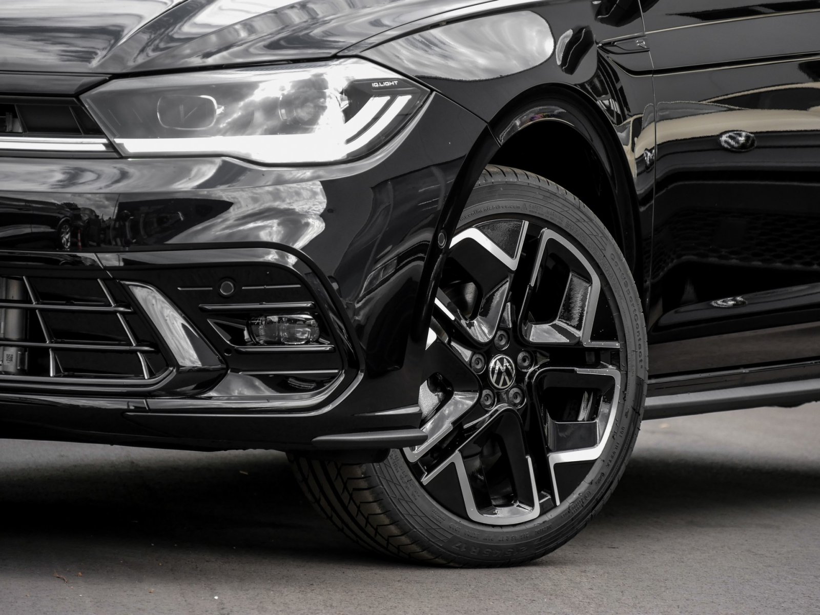 Volkswagen Polo 1.0 R-LINE CAM ACC LM17 NAVI CARPLAY SITZHZ