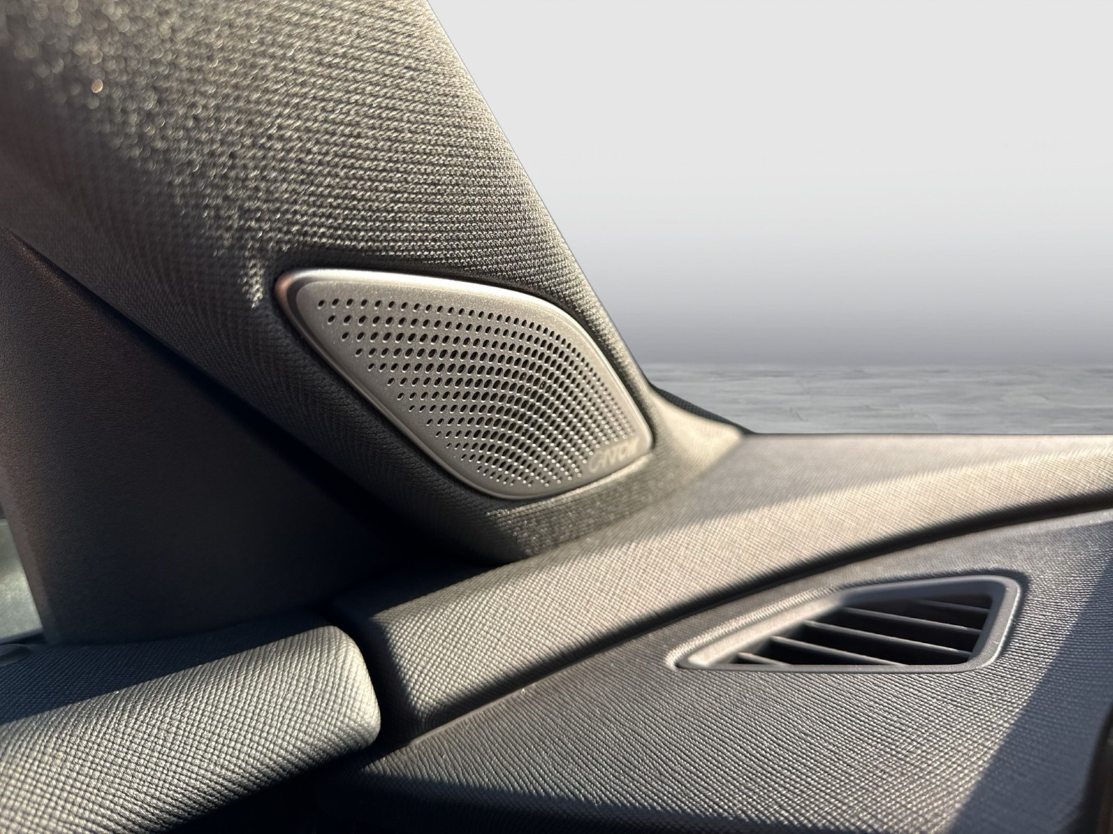 Skoda Superb Combi HYBRID SPORTLINE AHK PANO CANTON