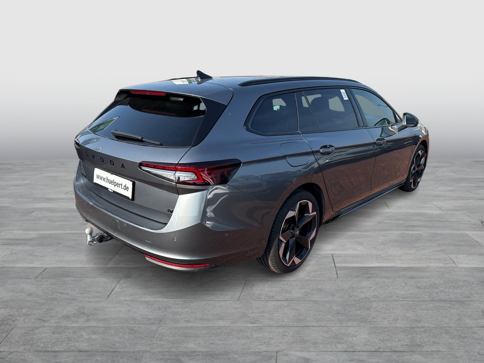 Skoda Superb Combi HYBRID SPORTLINE AHK PANO CANTON