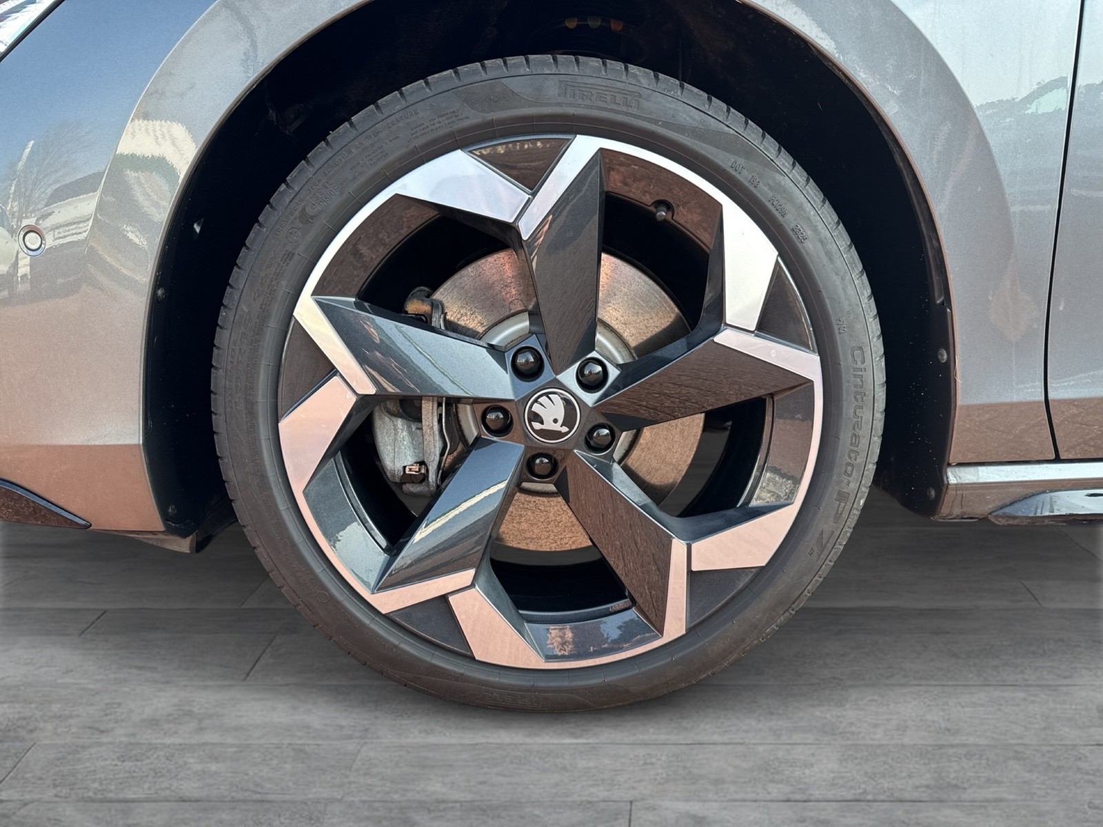 Skoda Superb Combi HYBRID SPORTLINE AHK PANO CANTON