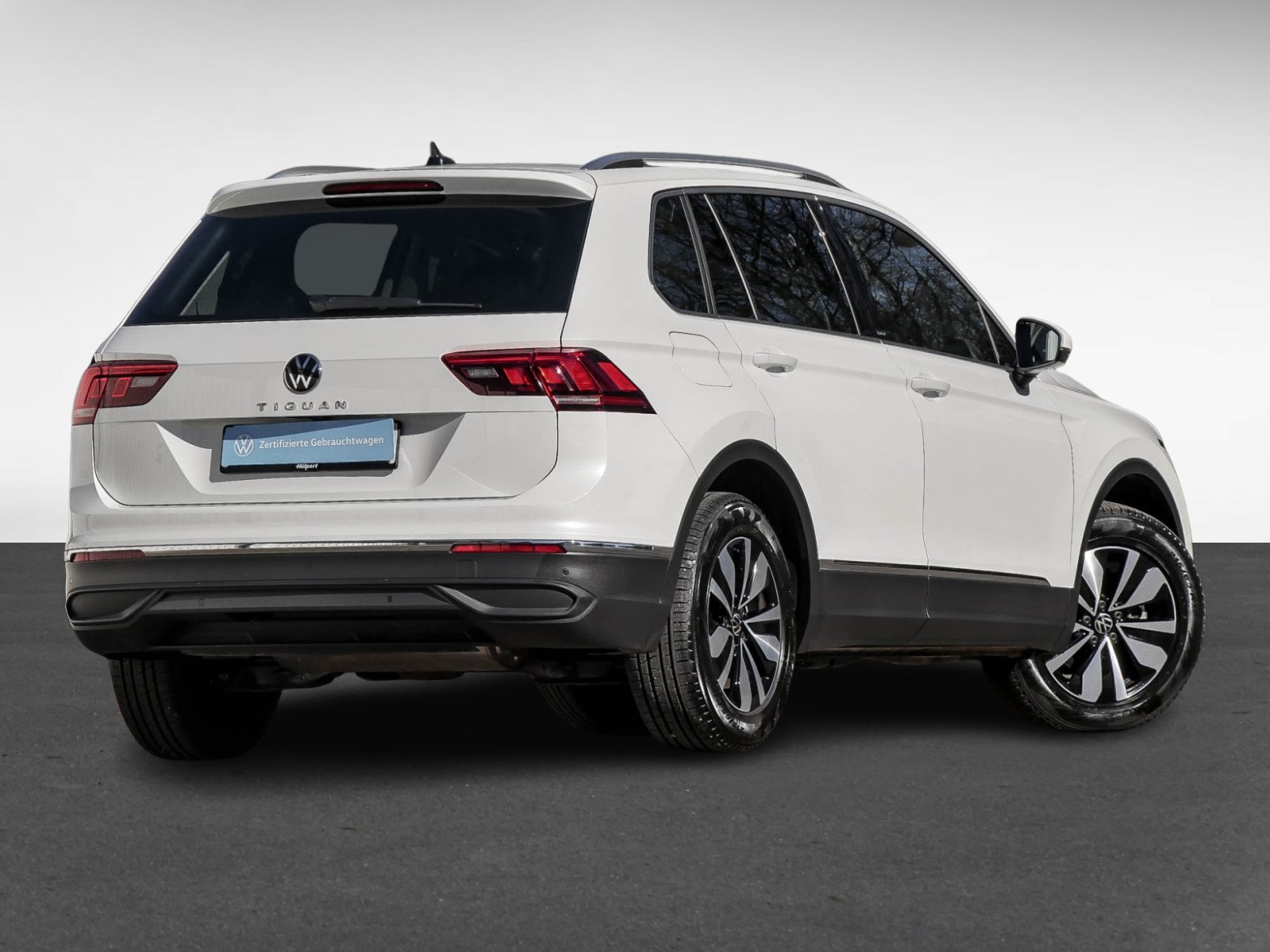 Volkswagen Tiguan 1.5 MOVE PANO CAM ACC ALU eKLAPPE NAVI