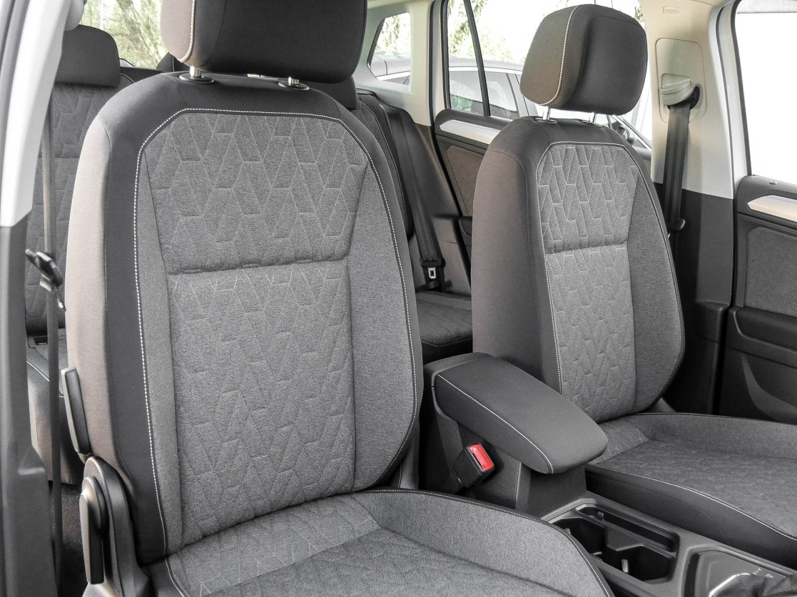 Volkswagen Tiguan 1.5 MOVE PANO CAM ACC ALU eKLAPPE NAVI
